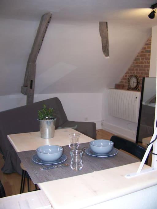 Rennes: Studio 4 Couchages, Proche Commerces, Bus. Extérieur photo