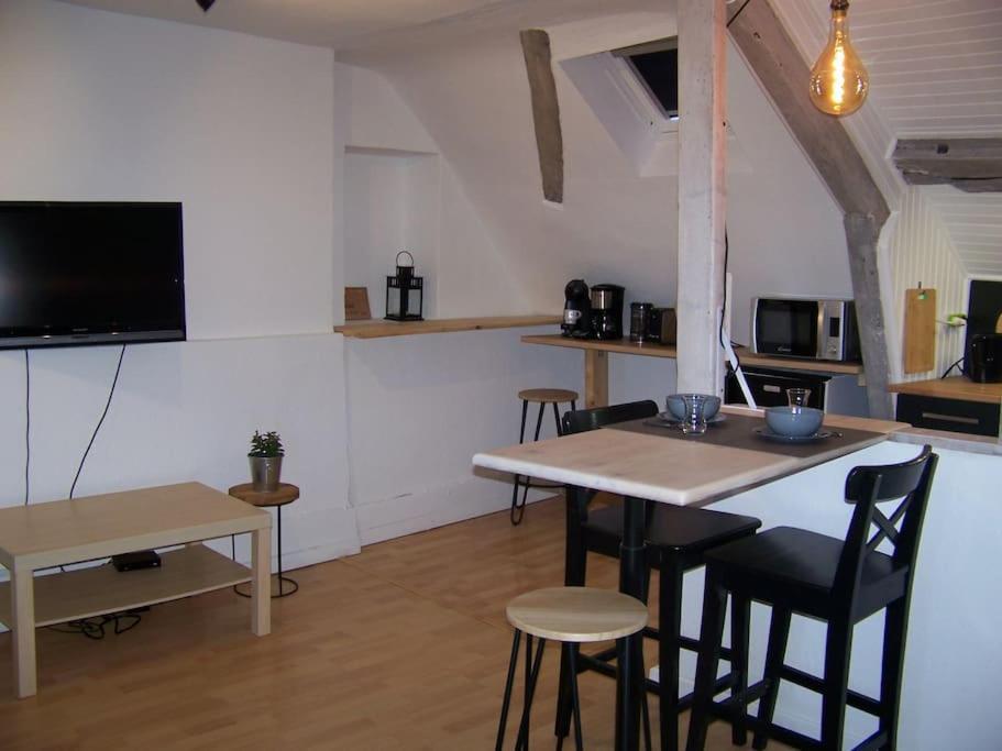 Rennes: Studio 4 Couchages, Proche Commerces, Bus. Extérieur photo
